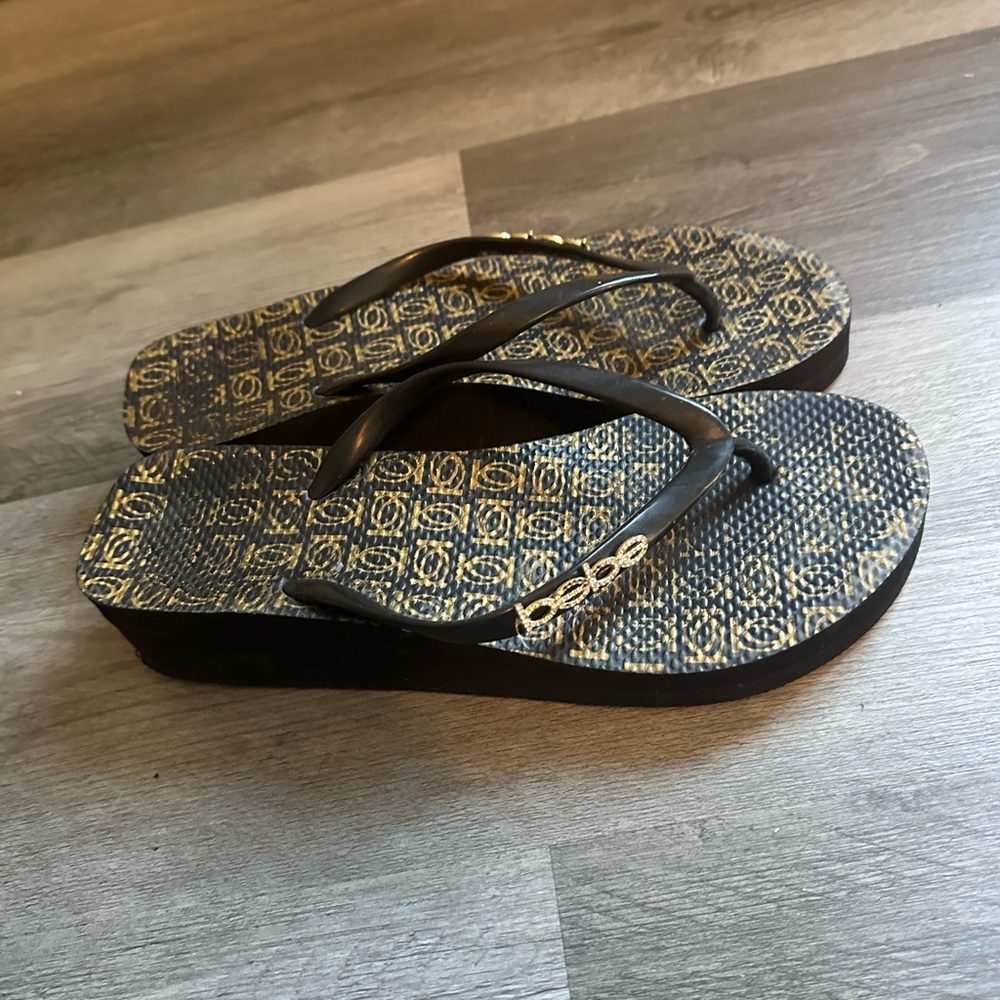 Bebe Black Sandals with Classic Design - Picture 4 of 8
